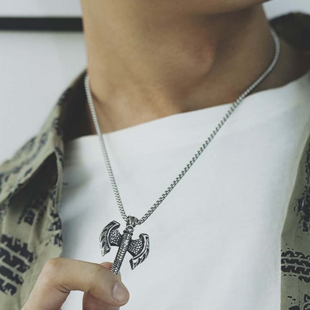 Axe Necklace - Picture 2 of 4
